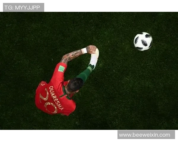 外脚背传射艺术足球巨星的独特技巧与传奇故事解析 外脚背传射艺术足球巨星的独特技巧与传奇故事解析