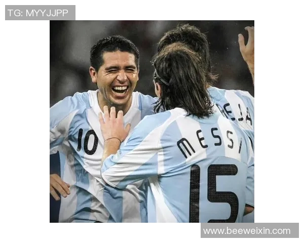 足球百大传奇巨星精彩集锦 荣耀时刻再现锋芒 足球百大传奇巨星精彩集锦 荣耀时刻再现锋芒