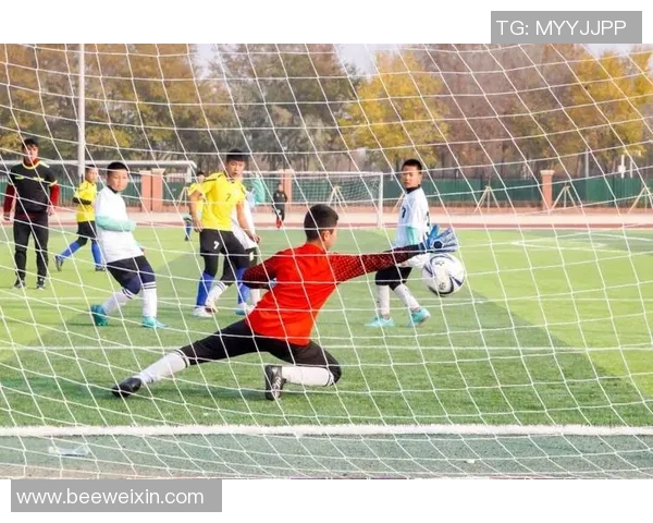 当足球球星化妆登场绿茵赛场展现别样风采与激情 当足球球星化妆登场绿茵赛场展现别样风采与激情