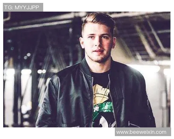 足球球星小时候的颜值大揭秘这些足球天才少年曾是校园颜值担当 足球球星小时候的颜值大揭秘这些足球天才少年曾是校园颜值担当