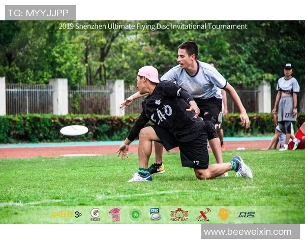 足球球星与猴子携手挑战极限运动 创造全新跨界合作奇迹